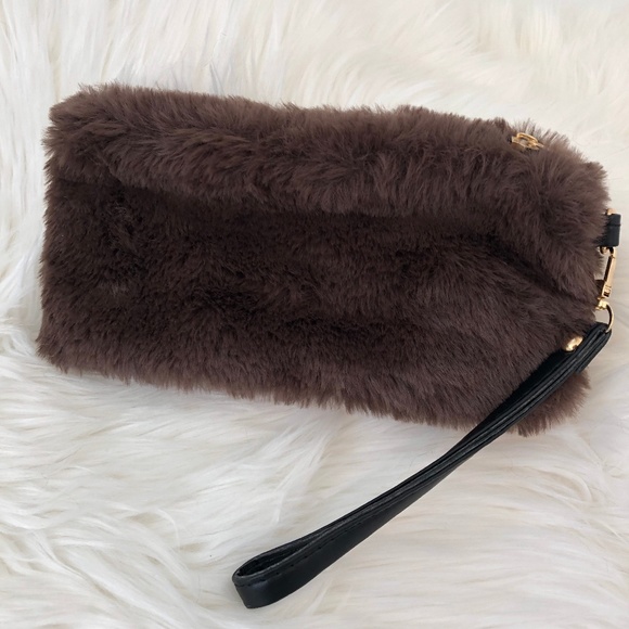 Faux Fur Brown Clutch Purse Fall Winter Wristlet - Picture 5 of 5